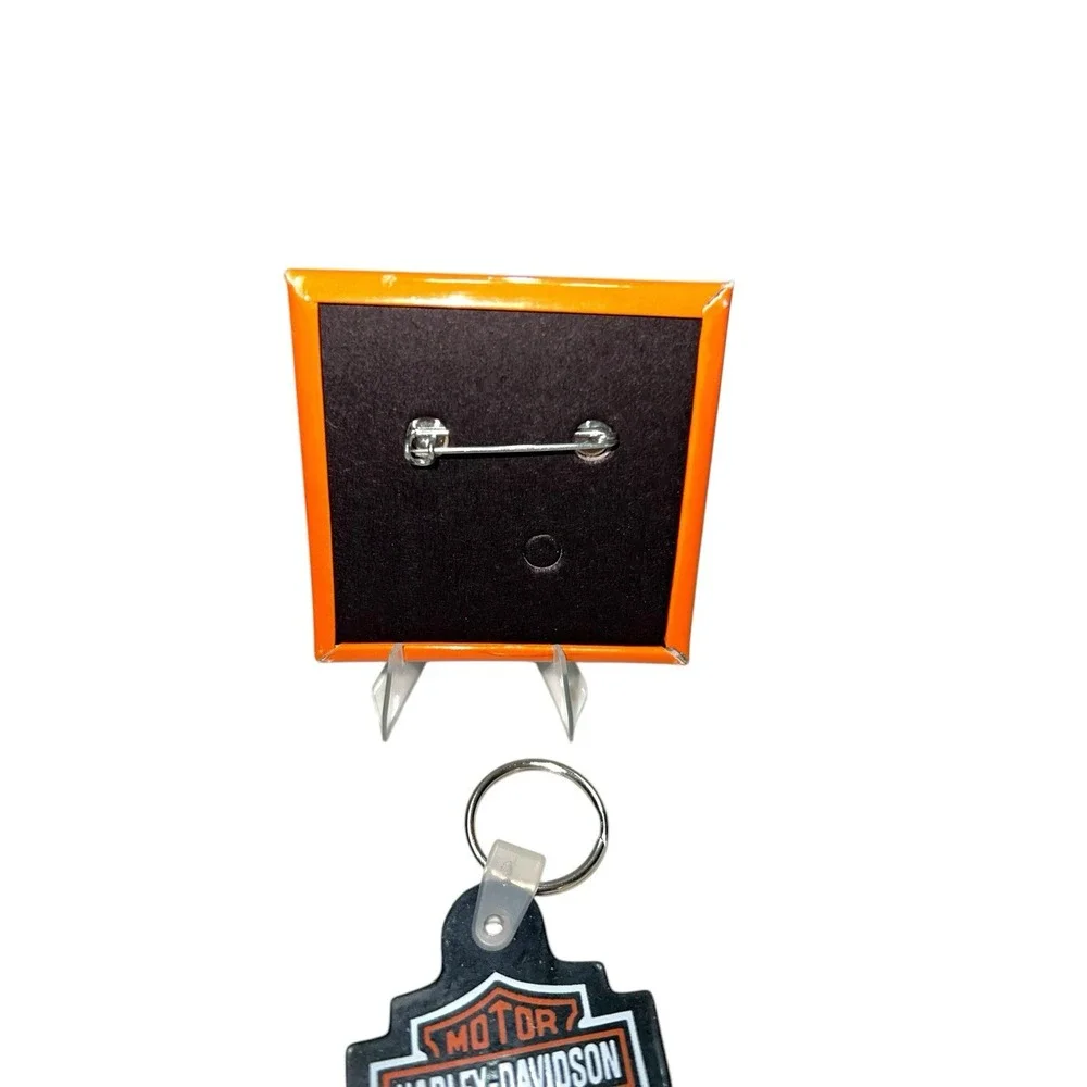 Lot Of 2 Harley Davidson Items Harley Shirt‎ Pin And Harley Davidson Key Chain